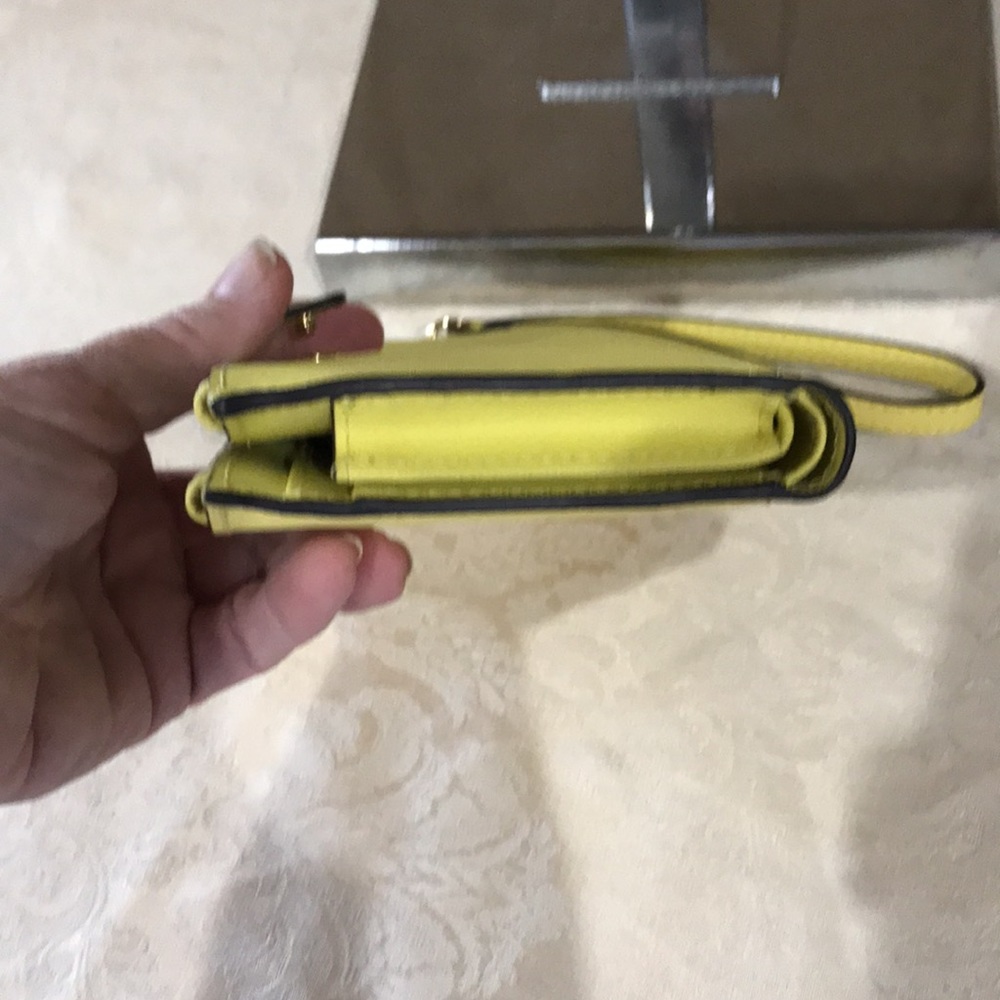 Michael Kors Wallet/Wristlet - Picture 4 of 10